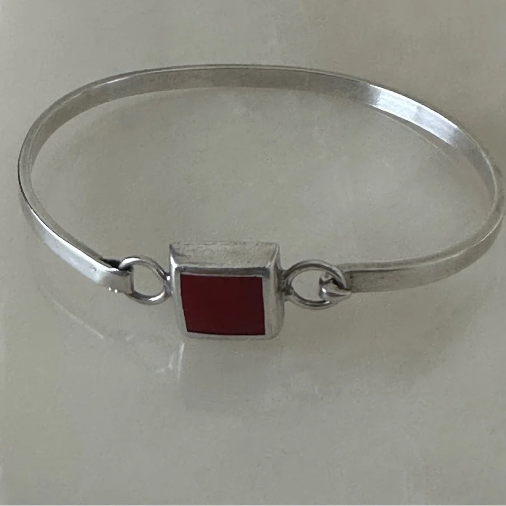 Red Jasper Sterling Silver Bangle Bracelet - Picture 2 of 8